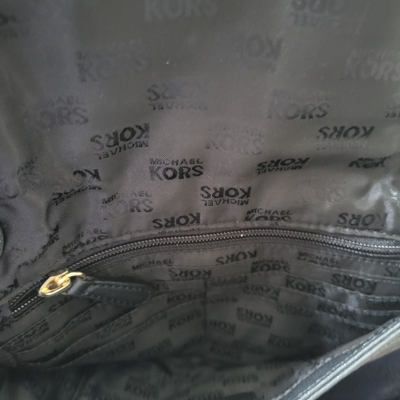 Michael Kors Naomi Purse - Picture 4 of 5